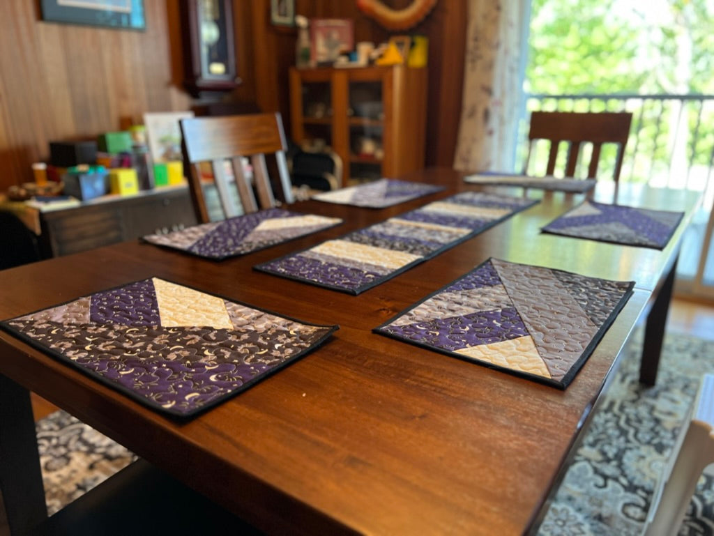 Halloween placemat/table runner set. Made in the Maritimes, this high-quality set will dazzle your table for all spooky guests.